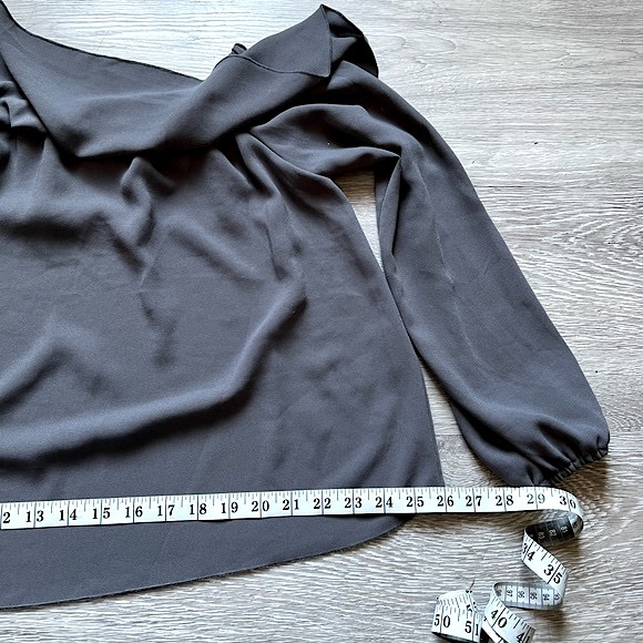 ARITZIA • WILFRED • Morel Off-Shoulder Blouse • Size Small • Slate Grey - Picture 10 of 16
